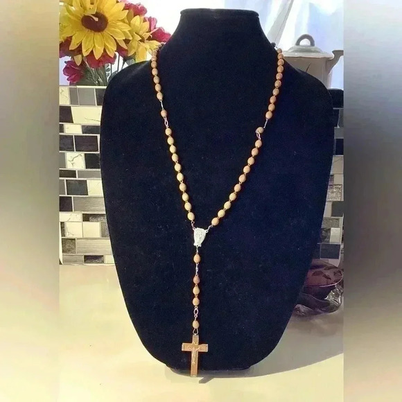VINTAGE WOOD BEADS ROSARY - Picture 1 of 7